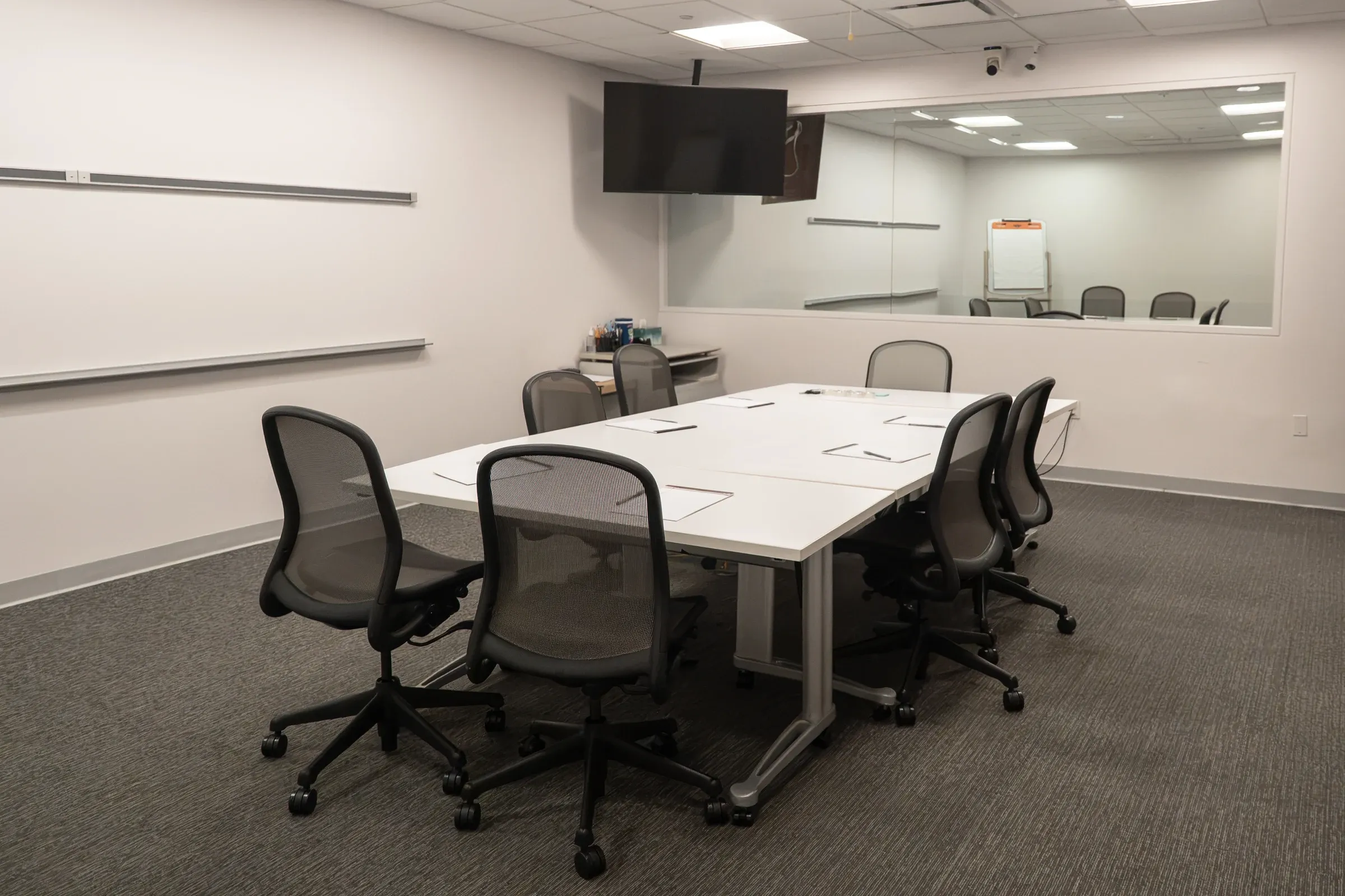 Skyline Suite focus group room